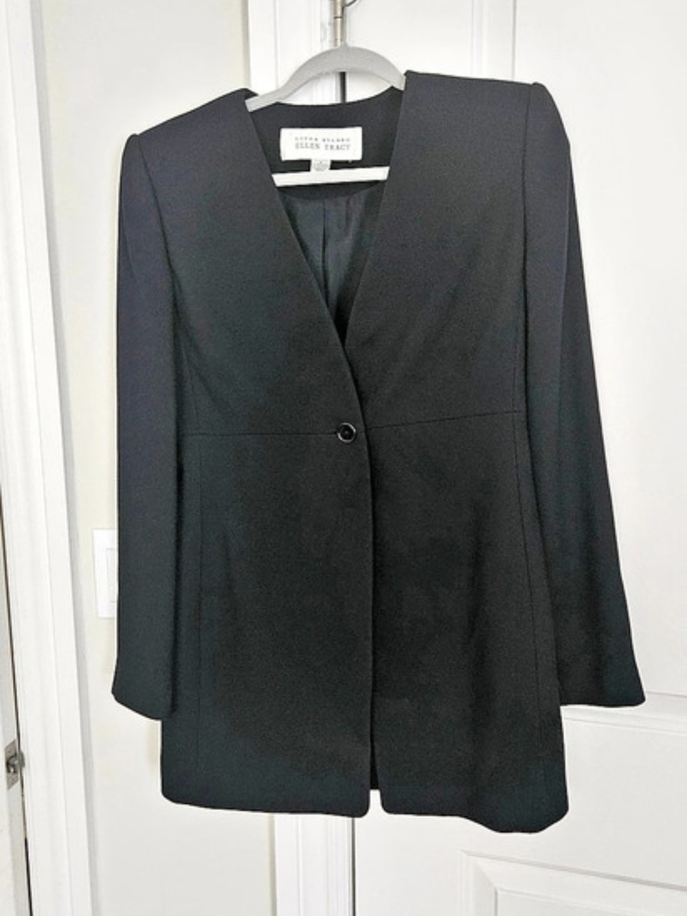 Ellen Tracy Black Blazer and Skirt Set, Size 4